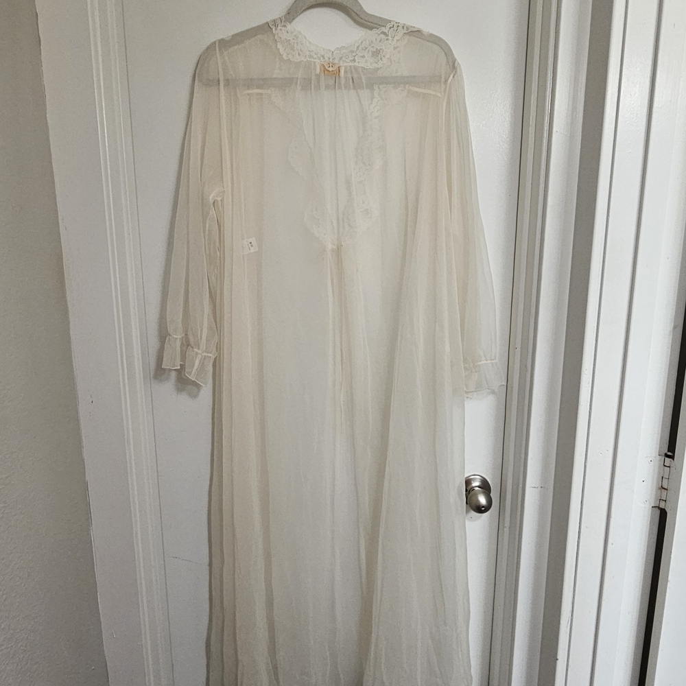 Lace Sheer Robe - Cream - Picture 4 of 8